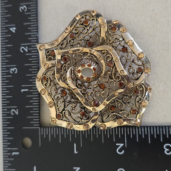 Vintage Statement Gold Flower Brooch Pin - Picture 6 of 7